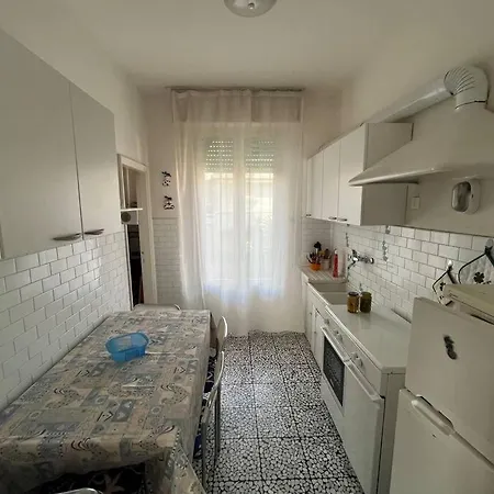 Sunny 2-bedrooms * Lido di Camaiore